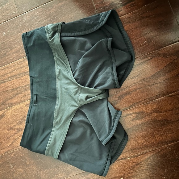 lululemon shorts size 4, 4” ( black) - Picture 3 of 3
